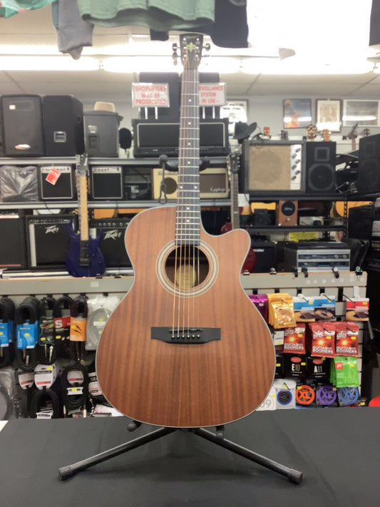 Here we have a Bristol BM-15CE Acoustic Guitar. Its sound strikes the perfect balance between low and high. It feels absolutely fantastic.