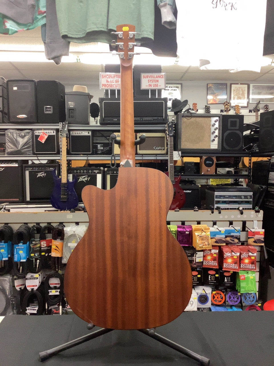 Here we have a Bristol BM-15CE Acoustic Guitar. Its sound strikes the perfect balance between low and high. It feels absolutely fantastic.