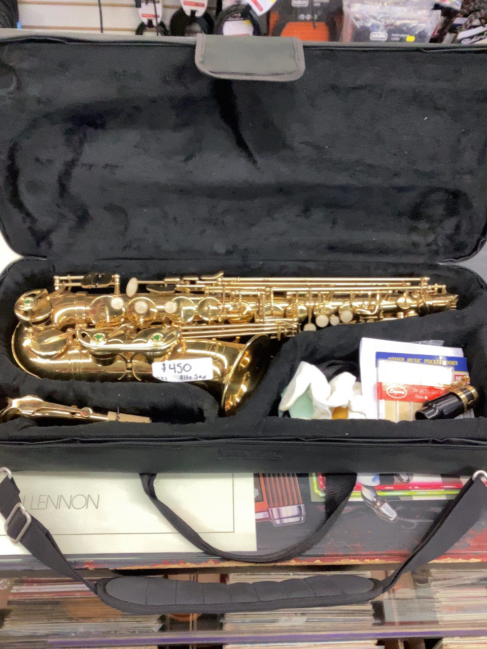 This Lagarro Saxophone has a sleek, sexy, and soultry sound that will soothe and caress your sorely unsatisfied ear. The call of this beatiful instrument will have you moving in a way you never thought you could move in, creating a whole new understanding