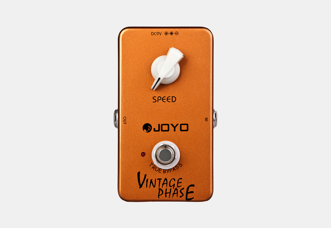 The Vintage Phase pedal beautifully re-creates the classic phaser sounds of the 70's; that wide spacy, eerie phase effect that fans of Van Halen love! Easy to use, with just the single "speed" control knob--you can dial up that in-and-out of phase tone in