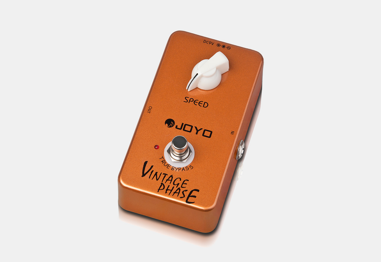 The Vintage Phase pedal beautifully re-creates the classic phaser sounds of the 70's; that wide spacy, eerie phase effect that fans of Van Halen love! Easy to use, with just the single "speed" control knob--you can dial up that in-and-out of phase tone in