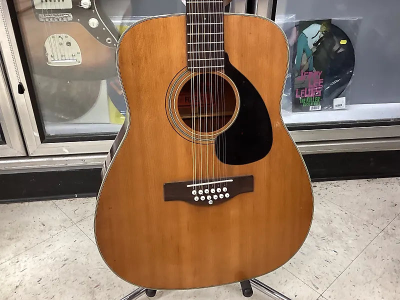 Yamaha 1972 Red Label 12 String Acoustic guitar (made in taiwan)